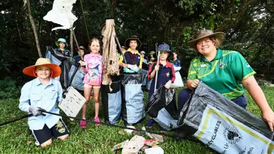 Community Spirit Soars as Volunteers Partner with Skyrail for Clean Up Australia Day