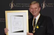 Legendary AFL Commentator Dennis Cometti Passes Away at Age 75