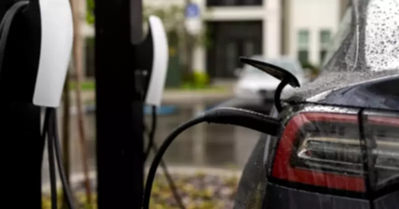 Could a Kerbside Charger Network Revolutionise Electric Vehicle Adoption?