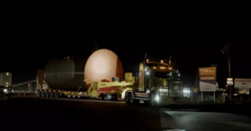 First Wind Turbine Tower Leaves Newcastle for NSW Central West