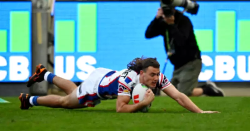 Fletcher Hunt's Hat-Trick Propels Knights to First-Half Lead Over Roosters