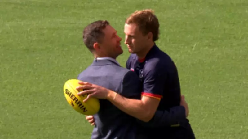 Jordan Dawson shares emotional embrace with Joel Selwood before Crows loss