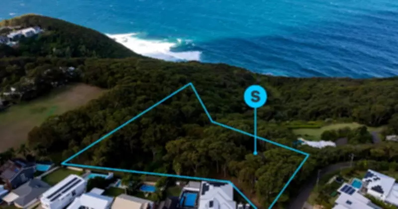 Rare Two-Acre Oceanfront Block in Dudley Bluff Hits Market After 66 Years