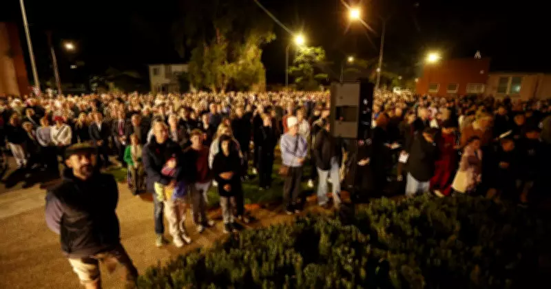 Thousands Gather at Dawn Across Illawarra for ANZAC Day 2026
