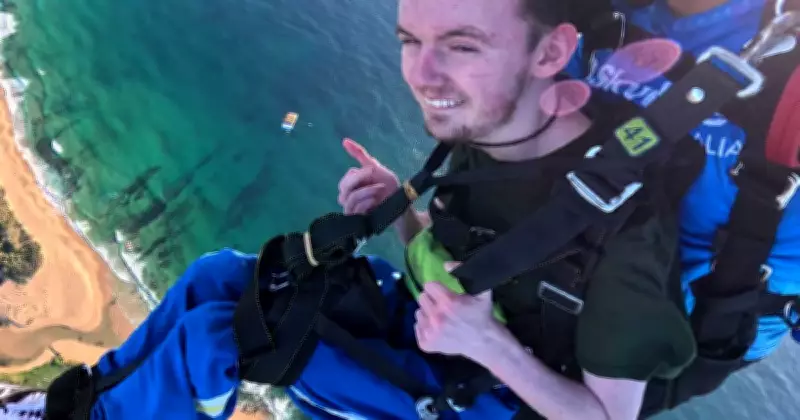 Wollongong skydive: Brave Toby Holt jumps 13,000 feet despite Huntington's