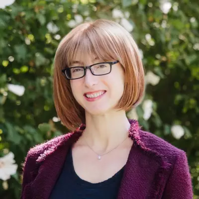 Freida McFadden Reveals True Identity as Doctor Sara Cohen