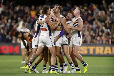 Fremantle Dockers Surge to Thrilling Adelaide Oval Victory