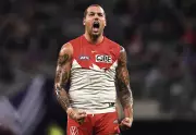 Buddy Franklin and Shane Crawford Praise AFL Legend's Community Football Return