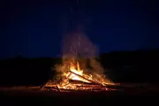 Cockburn's Restricted Burning Period Begins: Rural Residents Can Apply for Fire Permits