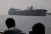 US Navy Initiates Strategic Blockade of Strait of Hormuz
