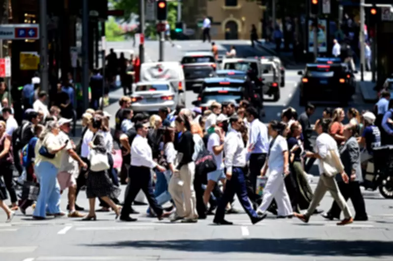 ATO warns of tax time traps: dodgy advice, AI, finfluencers