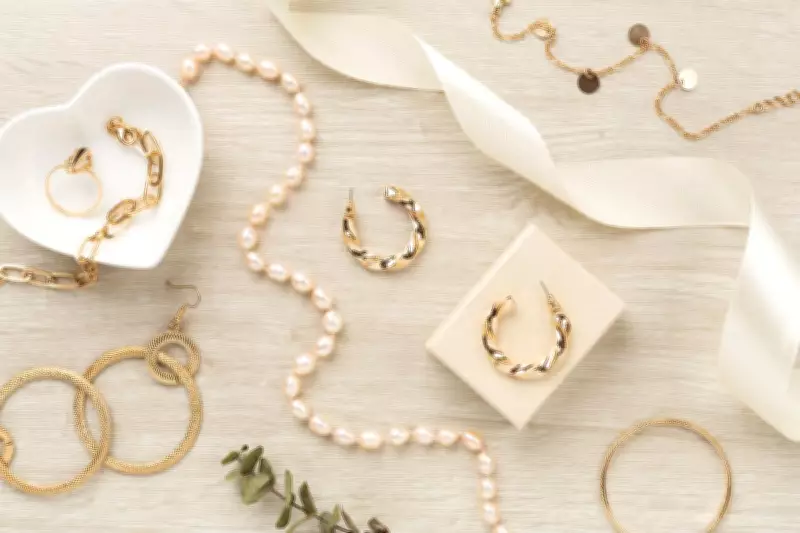 Elevate Your Outfit with Chic and Glamorous Jewellery Picks