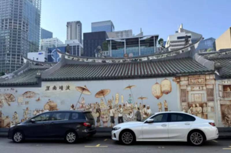 Exploring Singapore's Street Art: A Mural Trail Through Chinatown