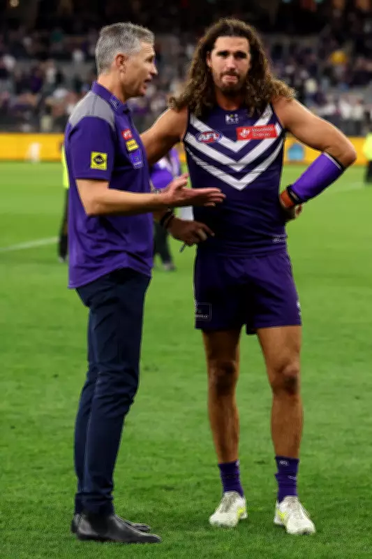 Fremantle Dockers captain Alex Pearce sidelined with MCL injury after eighth straight win