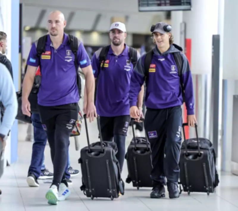Fremantle Dockers Fly Home at Midnight After Bulldogs Clash