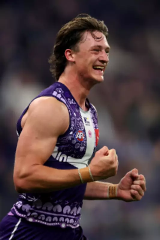 Fremantle Dockers Top AFL After Geelong Ends Sydney's Streak