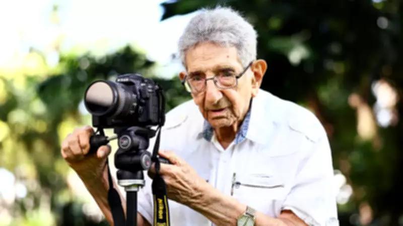 Gordonvale Photographer, 94, Receives Life Membership