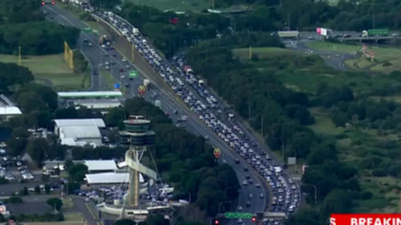M5 Tunnel Crash Causes Traffic Chaos Around Sydney Airport