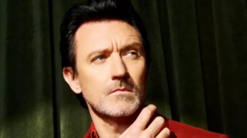 Paul Dempsey Brings Spontaneous Shotgun Karaoke Tour to North Queensland