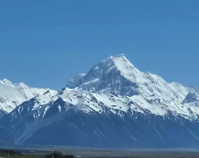 Captivated by Aoraki/Mt Cook: A Journey Through New Zealand's South Island
