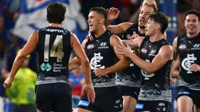 Carlton Triumphs Under Interim Coach Fraser, Defeats Bulldogs