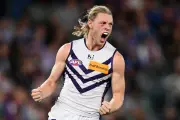 AFL analyst urges Dockers to manage Hayden Young's travel load