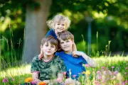 Australia's shrinking family size puts 'middle child' at risk