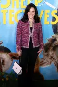 Julia Louis-Dreyfus from VEEP to sheep in The Sheep Detectives