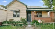 Tighes Hill Cottage Fetches $960K After 20-Bid Auction Battle