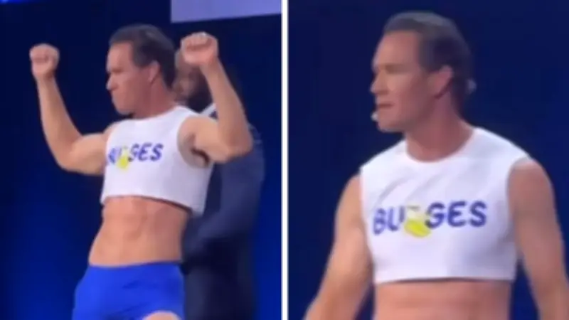 90s Heartthrob Mark-Paul Gosselaar Shows Off Chiselled Abs at 52