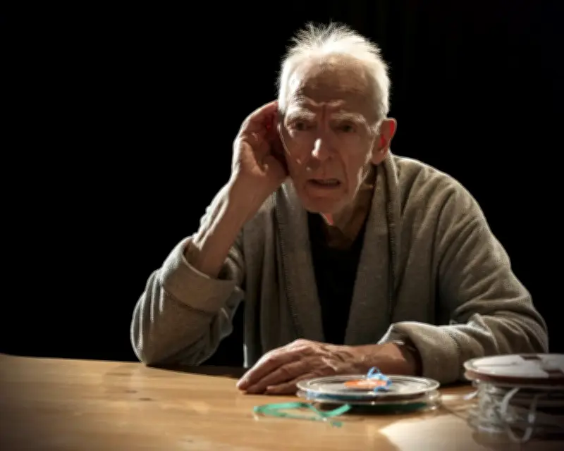 Actor with Alzheimer's Performs Beckett's Krapp's Last Tape
