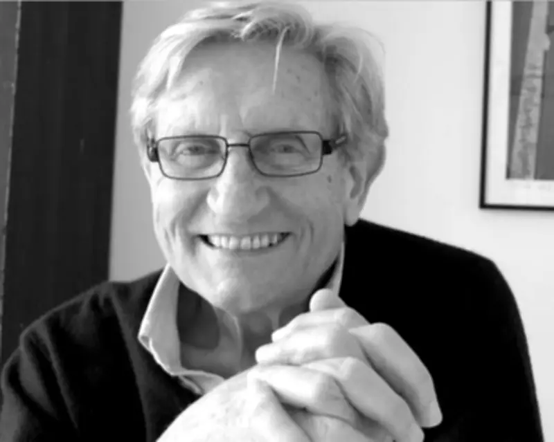 Alan Scales, TV Producer and BBC Cameraman, Dies at 88