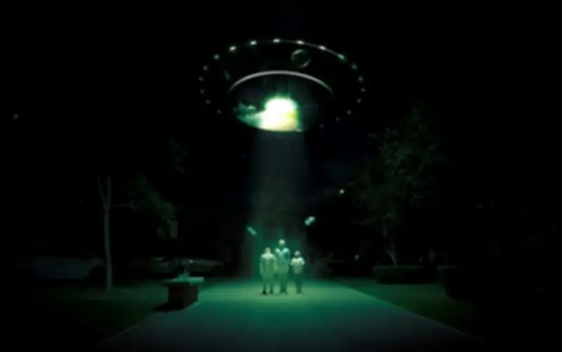 Amanda Lohrey's UFO Novel Explores Reason, Doubt, and Belief