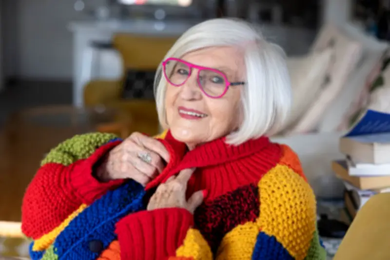 At 95, Liz Hicklin is Australia's oldest standup comedian with a Harry Styles cardigan