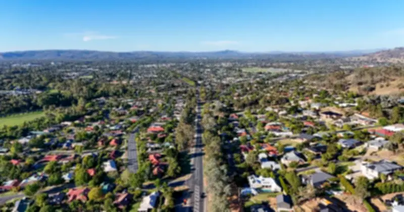 Australian Property Resale Gains Hit Record $377,000
