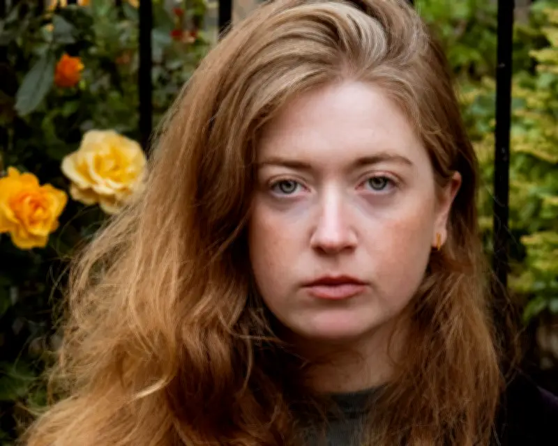 Awake Awake by Fiona Mozley Review – Unreliable Memories and Mental Illness
