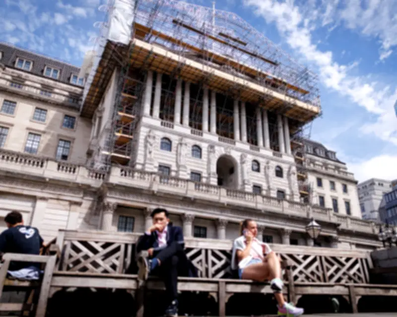 Bank of England Holds Rates at 3.75% Amid Iran Conflict Impact