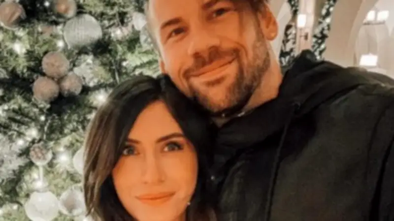 Beartooth's Caleb Shomo Details 'Really Difficult' Coming Out to Wife