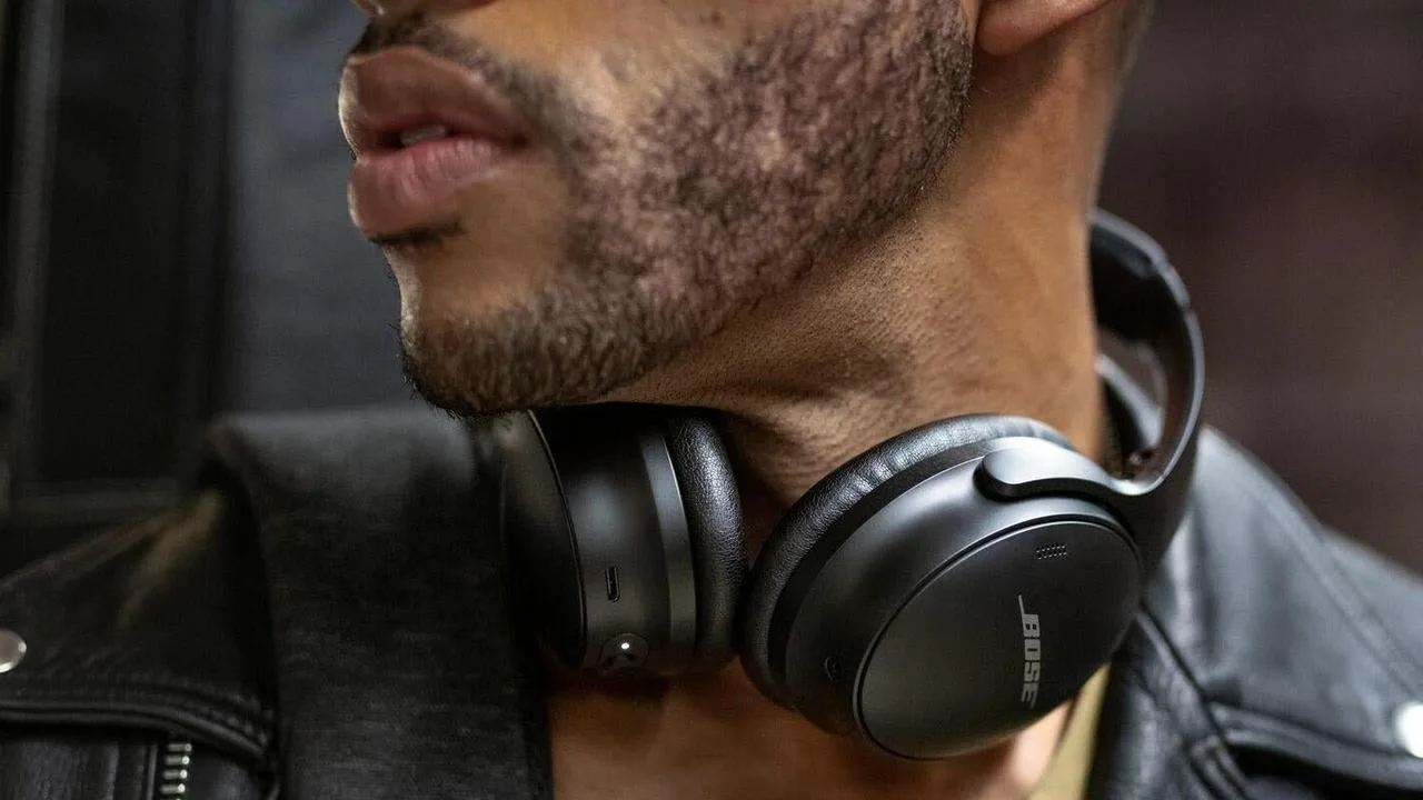 Bose Headphones Drop to $299 in Amazon Black Friday Sale