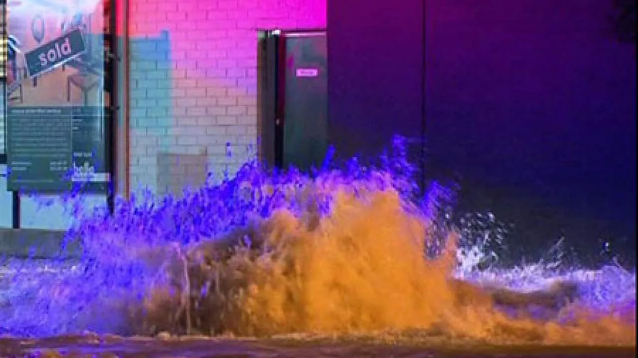 Burst Water Main Disrupts Traffic In Wallsend