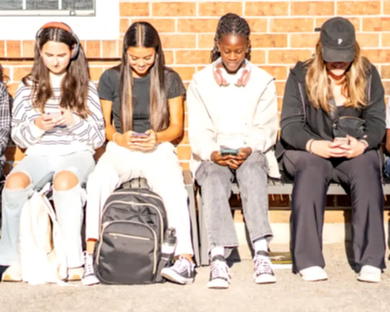 Canada’s Social Media Ban for Under-16s Goes to Parliament