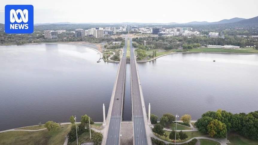 Canberra's Commonwealth Avenue Bridge to shrink to three lanes for two years