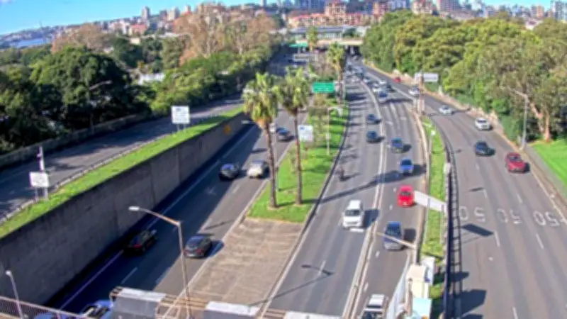 Car Crash Blocks Sydney Harbour Tunnel on Saturday Morning