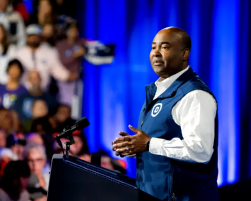 Centrist Democrats Push Back Against Democratic Socialists in Party Fight