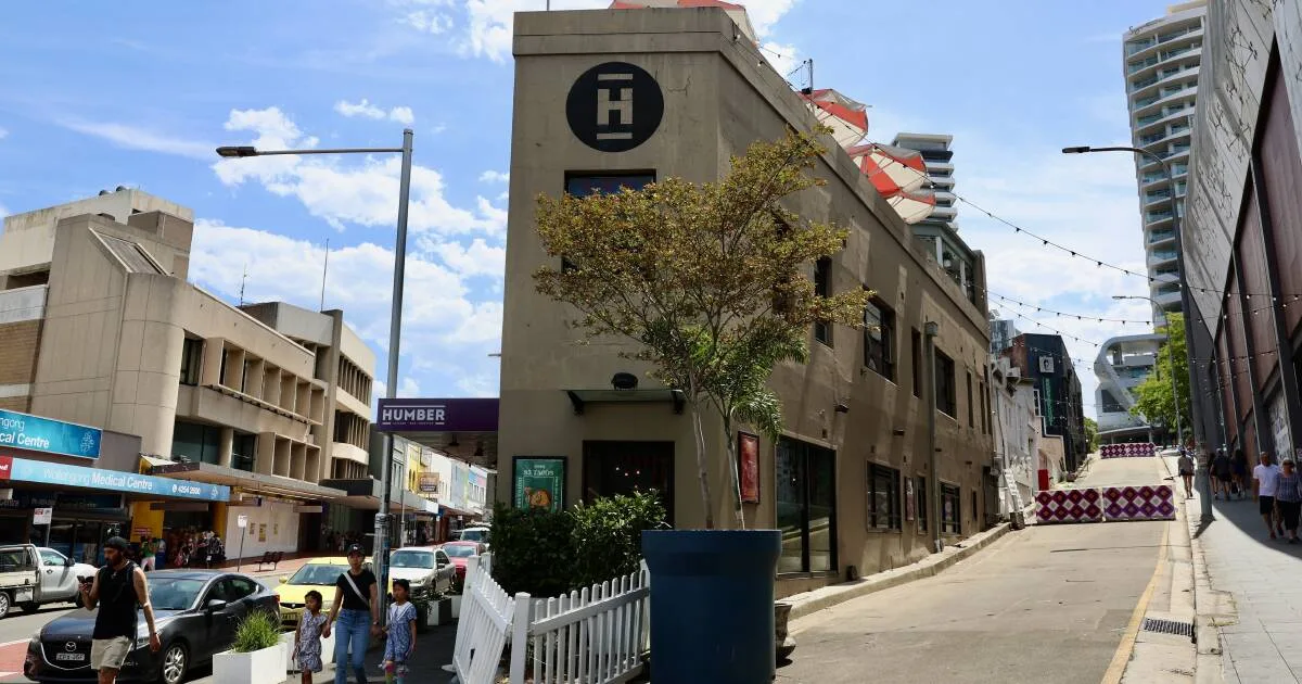 Wollongong Businesses Hit by Crown Lane Outdoor Dining Ban