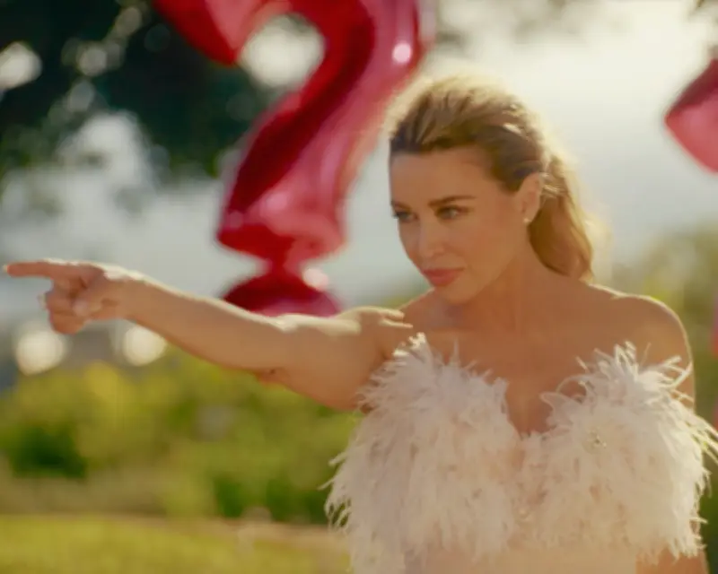 Dannii Minogue Hosts New Dating Show I Kissed a Girl