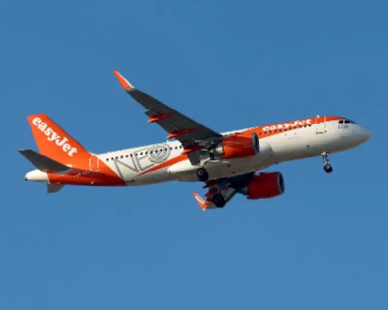 EasyJet Opens Talks with Castlelake After Rejecting £4.9bn Bid