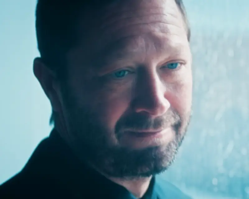 Ebon Moss-Bachrach on The Bear's Final Season and Cultural Impact