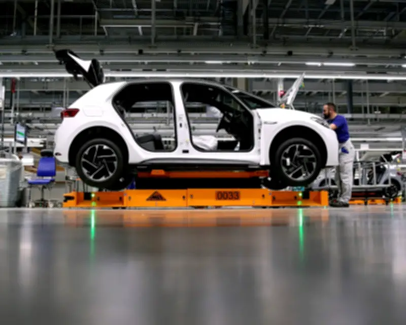 EU and UK Car Industries Urge Second Delay to Brexit EV Tariffs