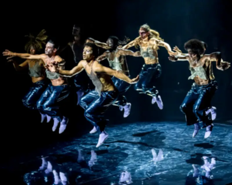 F*cking Future Review: Party as Protest in Mesmerizing Dance